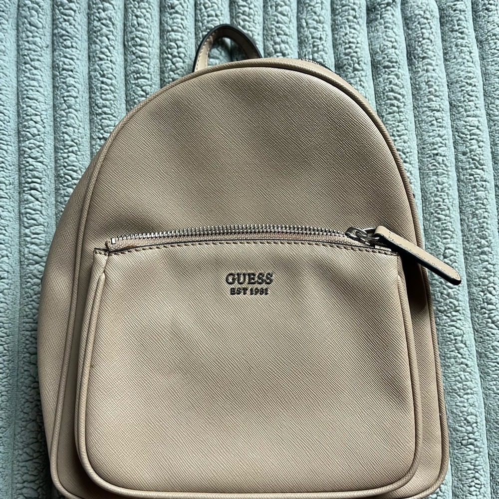 Guess mini backpack - Picture 4 of 5